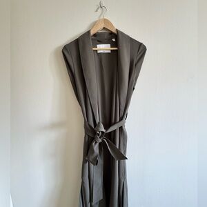 Aritzia Khalo Duster🖤